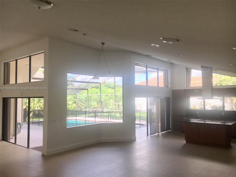 En Venta: $1,224,000 (5 camas, 3 baños, 2822 Pies cuadrados)