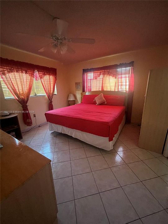 For Sale: $145,000 (2 beds, 2 baths, 960 Square Feet)