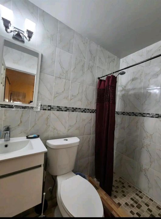 En Venta: $650,000 (4 camas, 2 baños, 2238 Pies cuadrados)