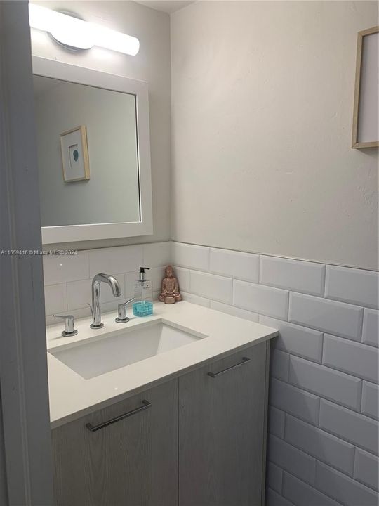 最近租的: $2,700 (1 贝兹, 1 浴室, 804 平方英尺)