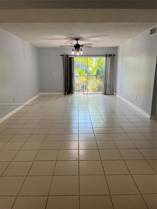 For Rent: $2,450 (2 beds, 2 baths, 1192 Square Feet)