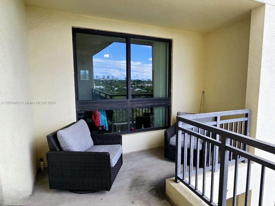 For Rent: $3,400 (2 beds, 2 baths, 1245 Square Feet)