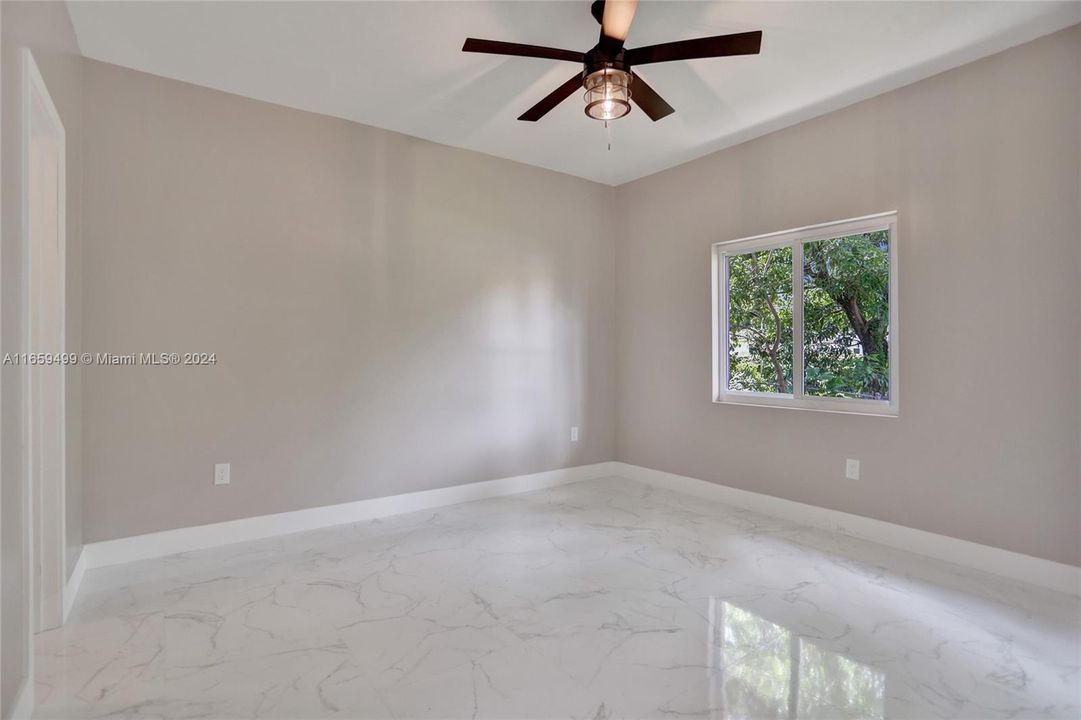 Active With Contract: $3,800 (3 beds, 2 baths, 1176 Square Feet)