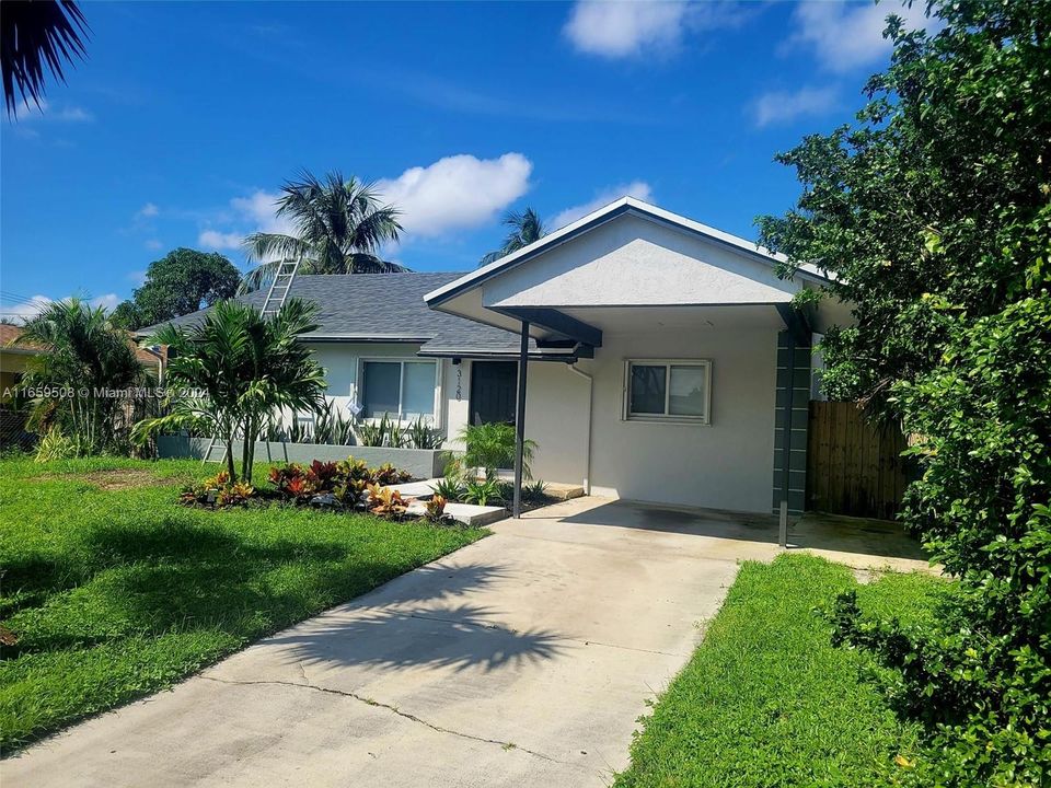 For Sale: $585,000 (3 beds, 2 baths, 1350 Square Feet)