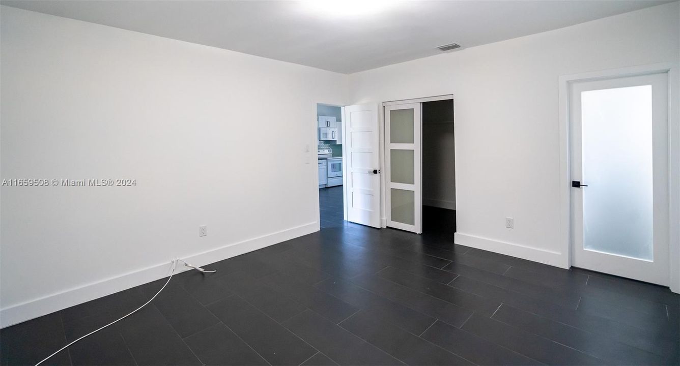 For Sale: $545,000 (3 beds, 2 baths, 1350 Square Feet)