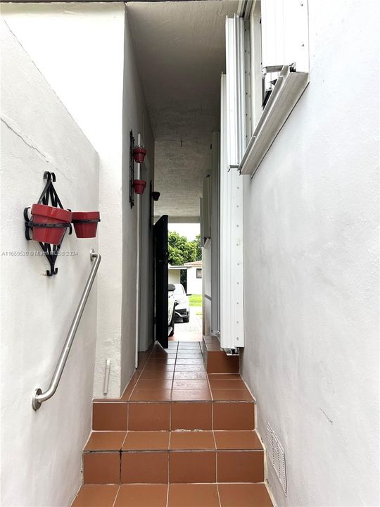 En Venta: $825,000 (3 camas, 2 baños, 1237 Pies cuadrados)