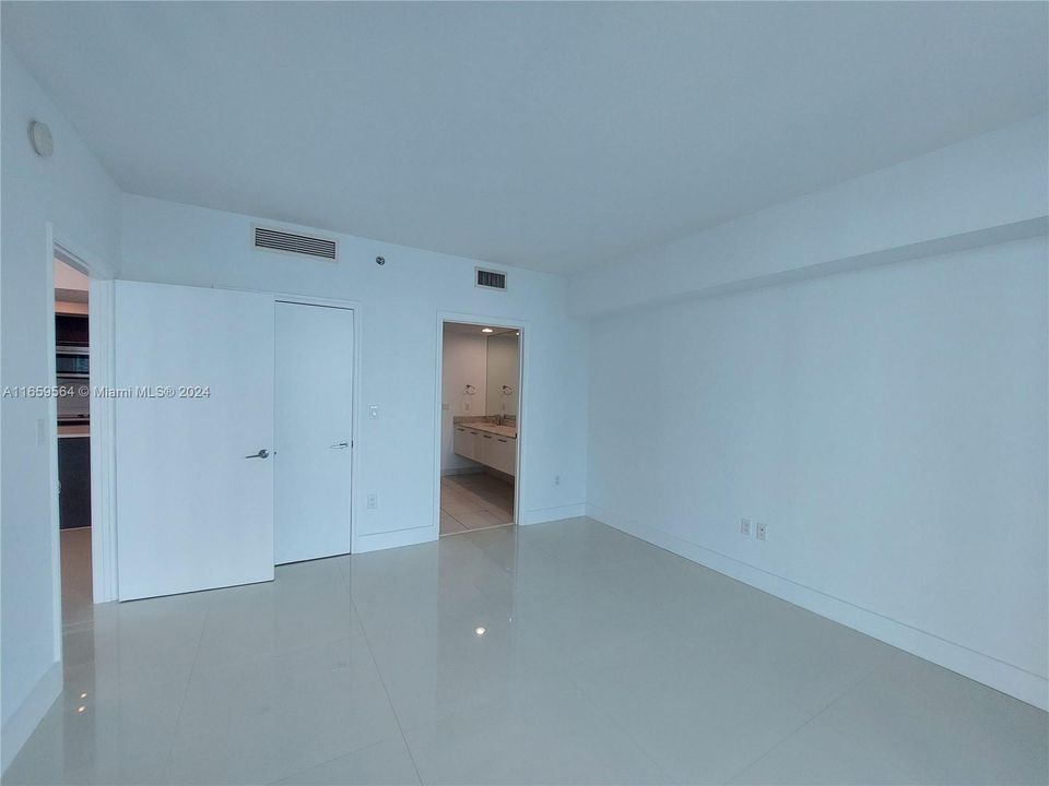 En Venta: $705,000 (2 camas, 2 baños, 1111 Pies cuadrados)