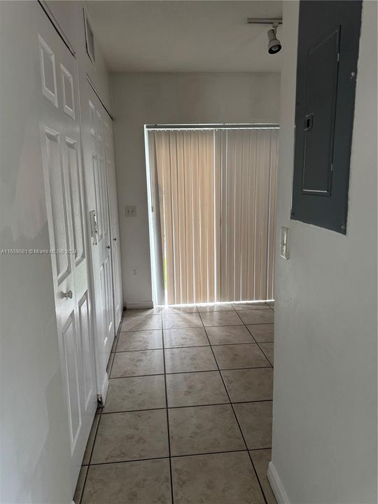 For Rent: $2,825 (3 beds, 2 baths, 1170 Square Feet)