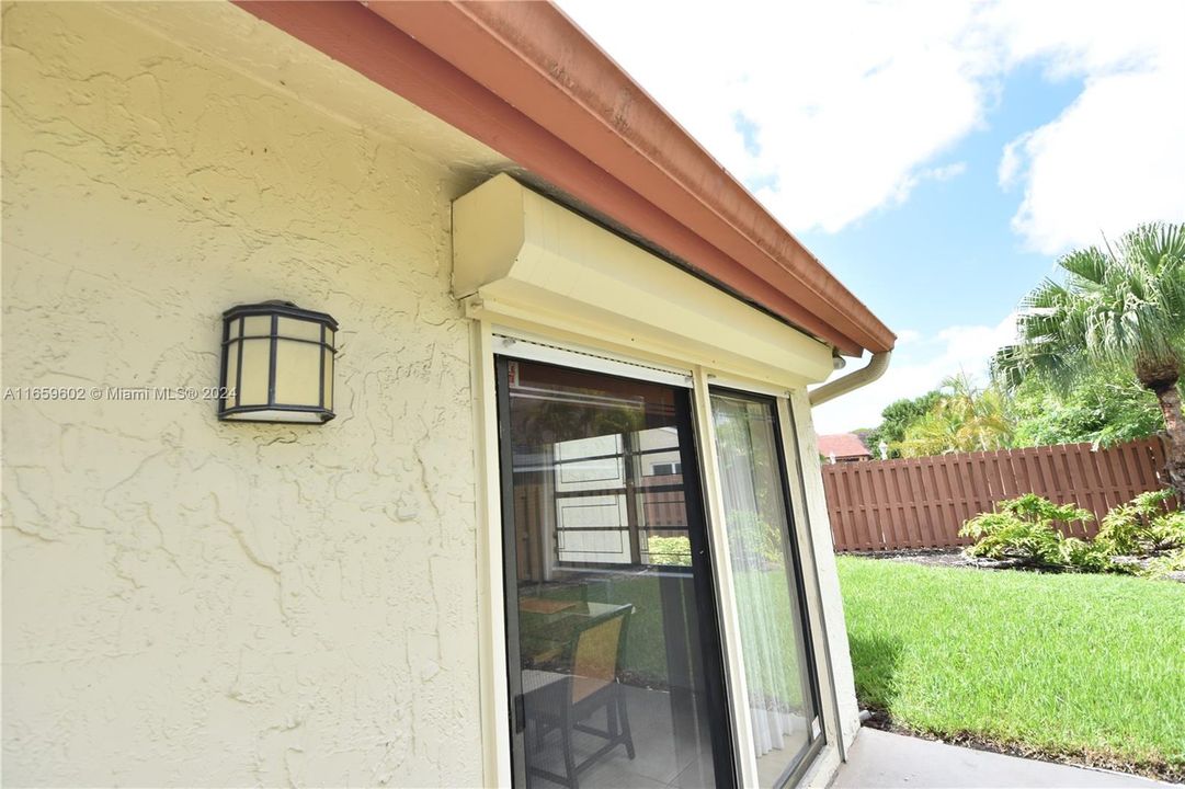 Recently Sold: $615,000 (3 beds, 2 baths, 1824 Square Feet)