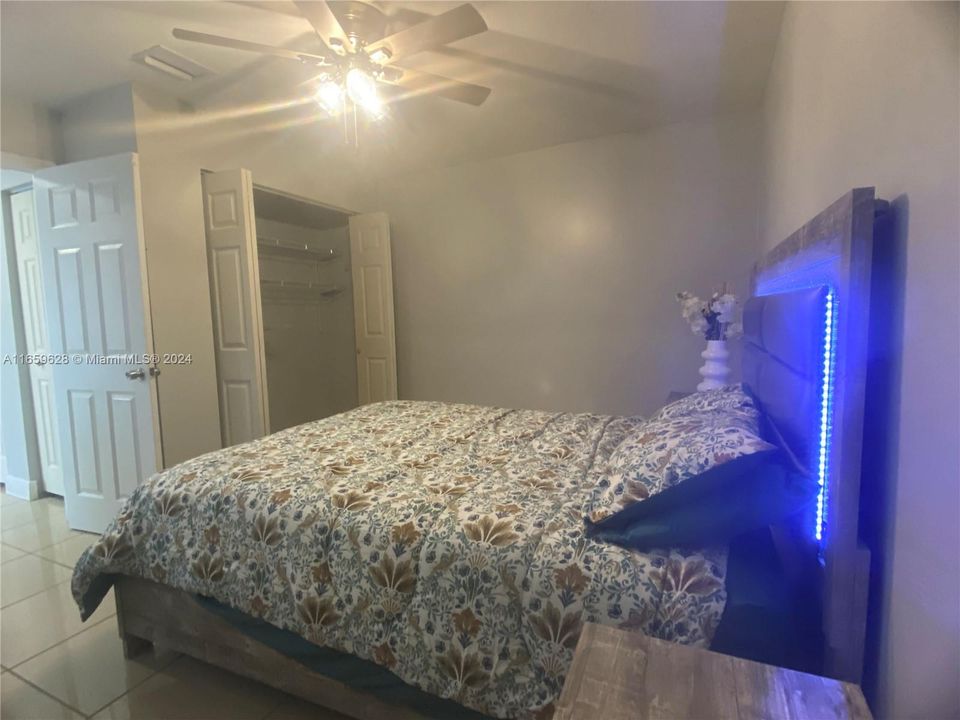 For Rent: $1,000 (1 beds, 1 baths, 1357 Square Feet)