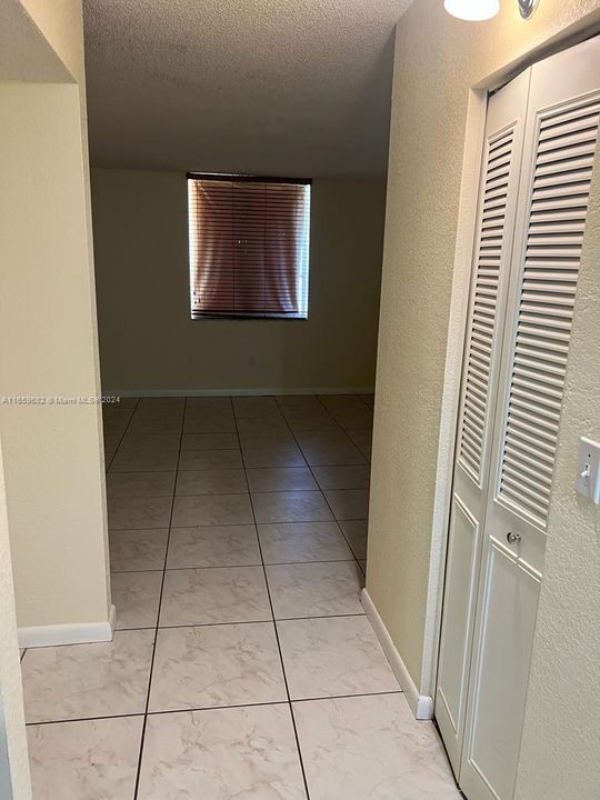 For Rent: $2,350 (2 beds, 2 baths, 1330 Square Feet)