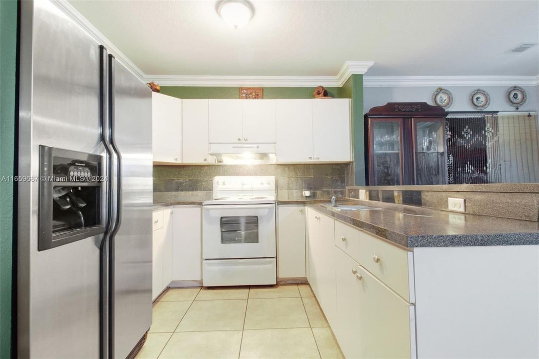 For Sale: $454,900 (3 beds, 2 baths, 1276 Square Feet)