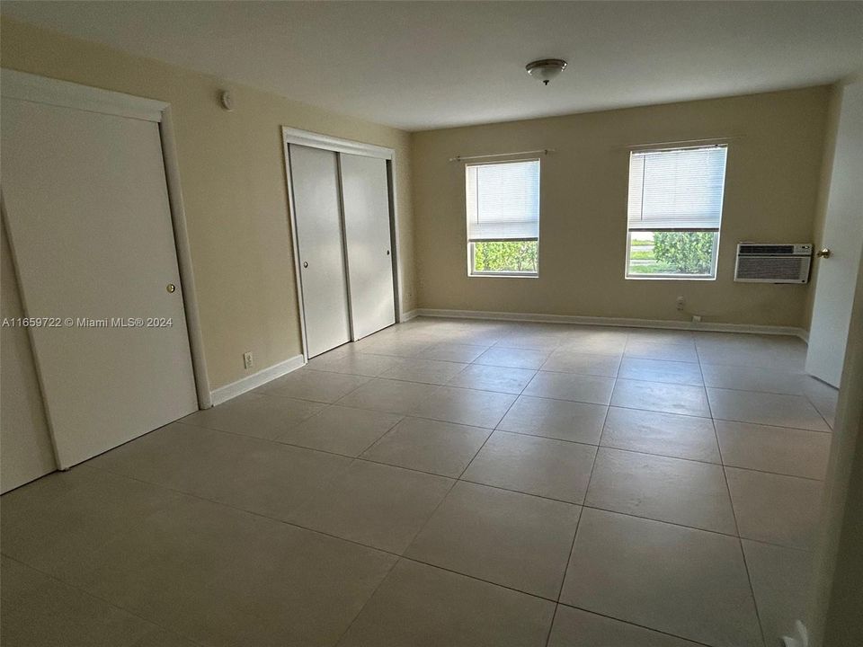 For Rent: $1,350 (1 beds, 1 baths, 0 Square Feet)