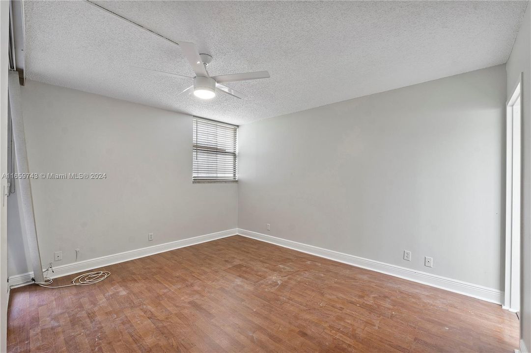 For Rent: $2,450 (2 beds, 2 baths, 1068 Square Feet)