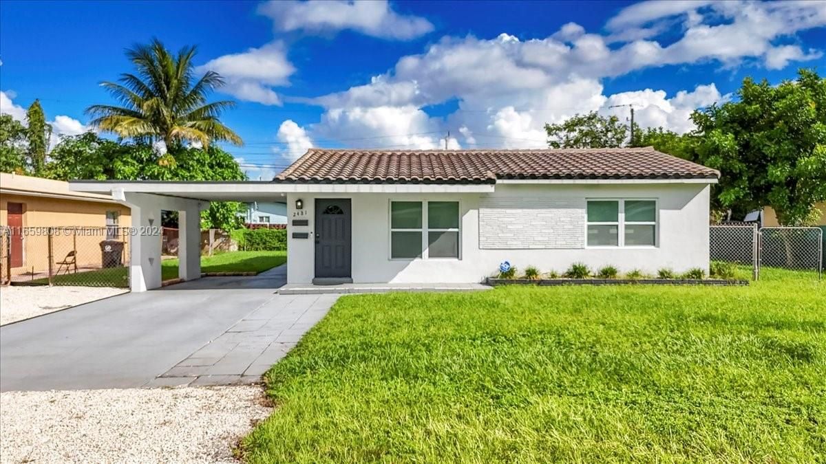 For Sale: $410,000 (3 beds, 2 baths, 1105 Square Feet)