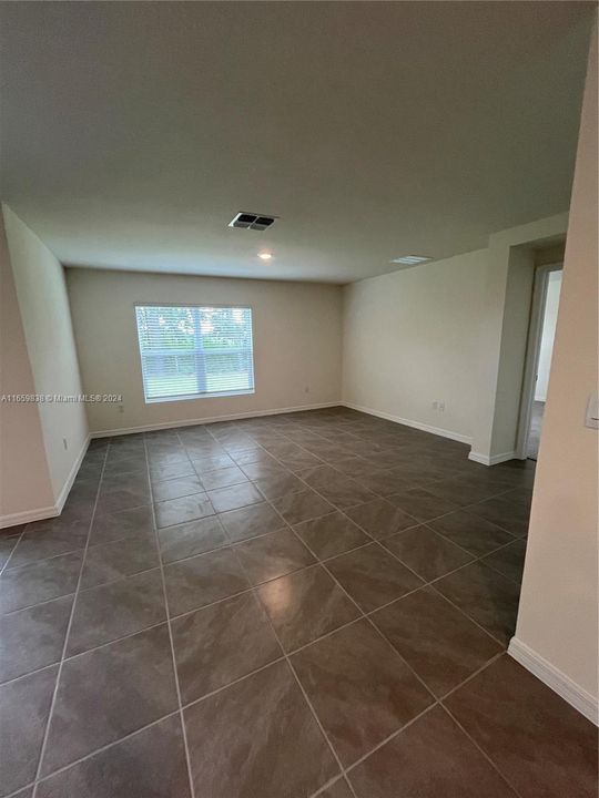 For Rent: $2,200 (4 beds, 2 baths, 0 Square Feet)