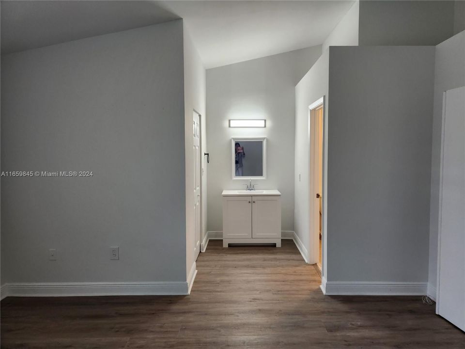 For Rent: $3,000 (2 beds, 2 baths, 1524 Square Feet)