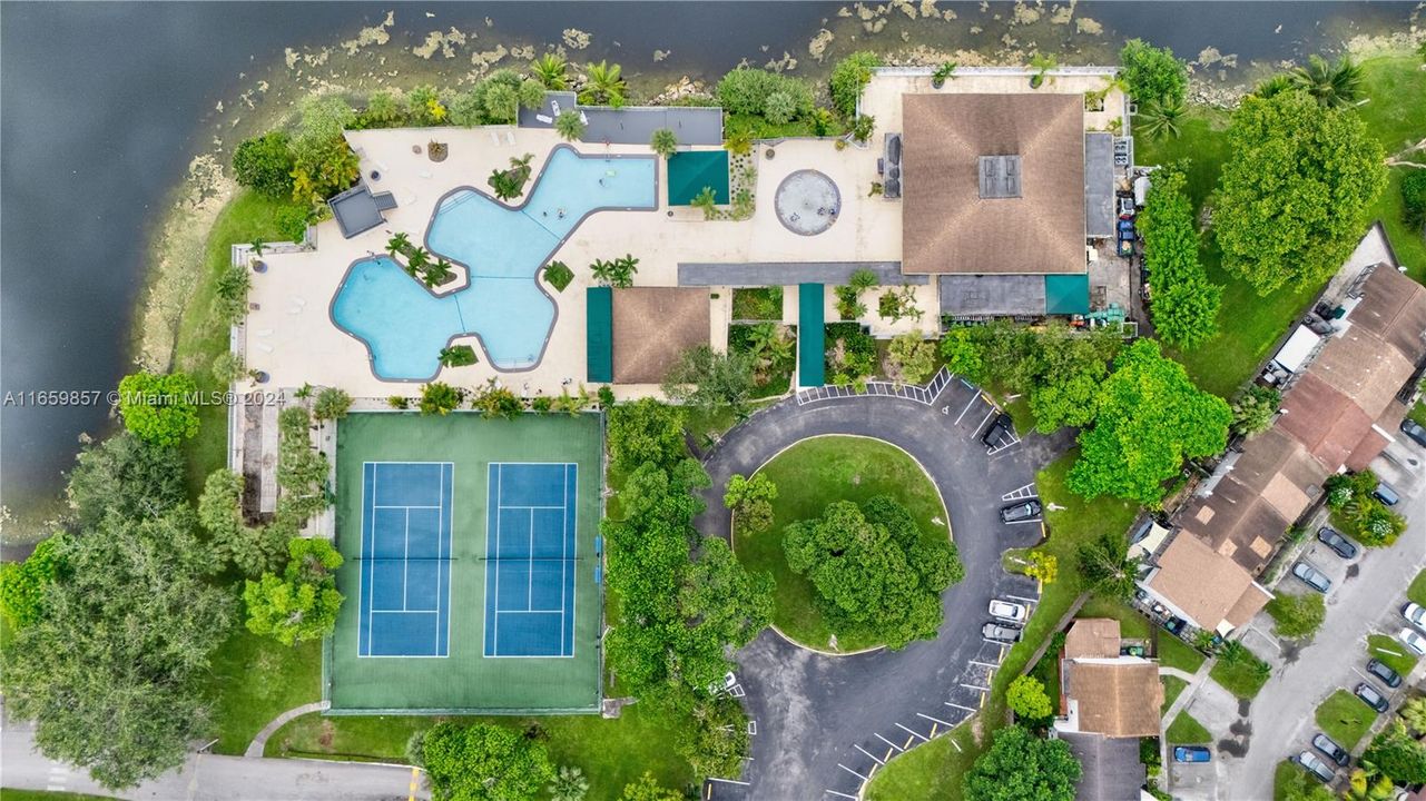 Community pool, clubhouse, tennis courts