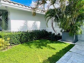 For Sale: $3,850,000 (4 beds, 5 baths, 2420 Square Feet)