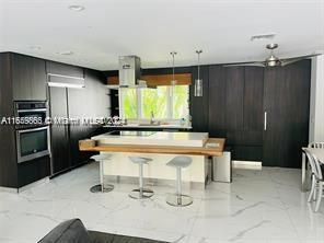 En Venta: $3,850,000 (4 camas, 5 baños, 2420 Pies cuadrados)