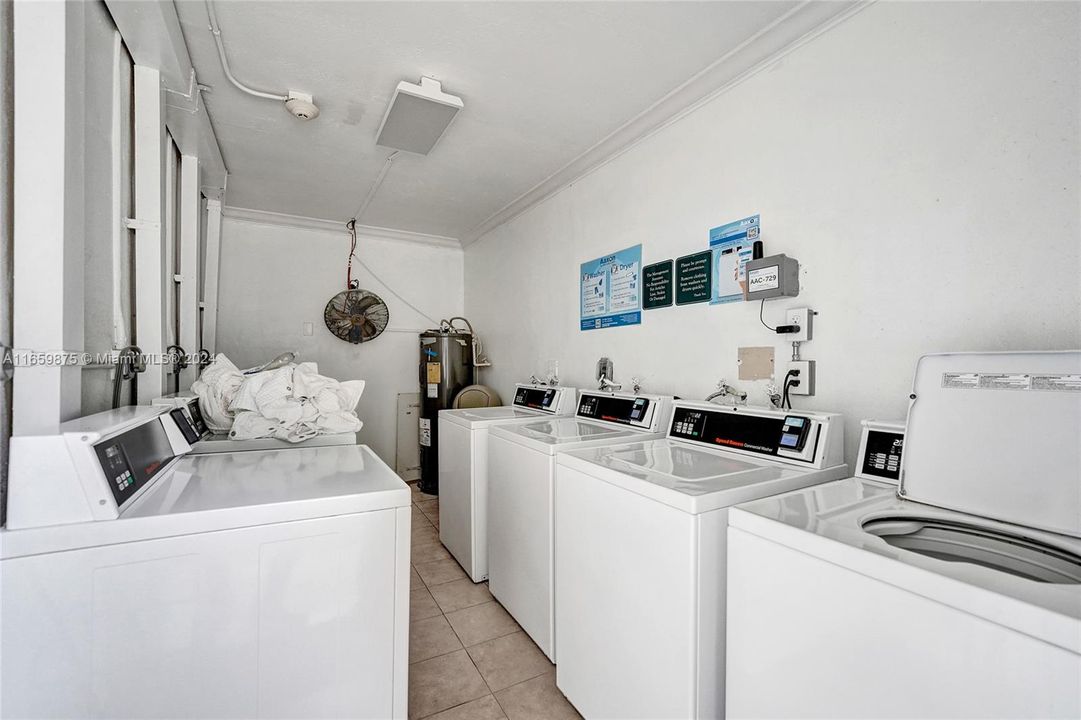 For Sale: $385,000 (2 beds, 2 baths, 1112 Square Feet)