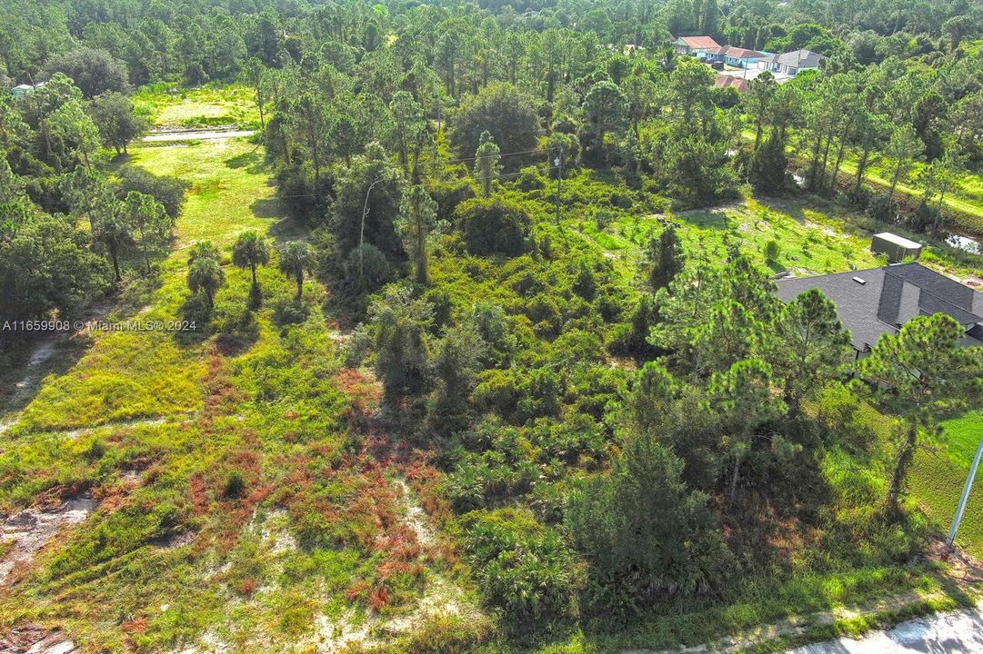 На продажу: $40,000 (0.50 acres)