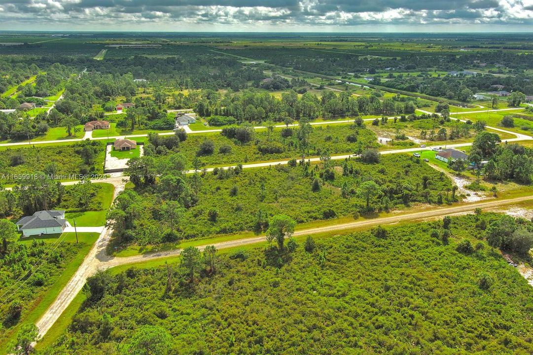 На продажу: $40,000 (0.23 acres)