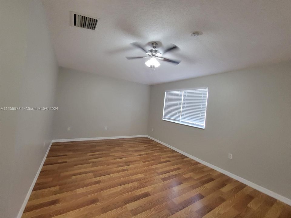 For Rent: $3,400 (4 beds, 3 baths, 1790 Square Feet)