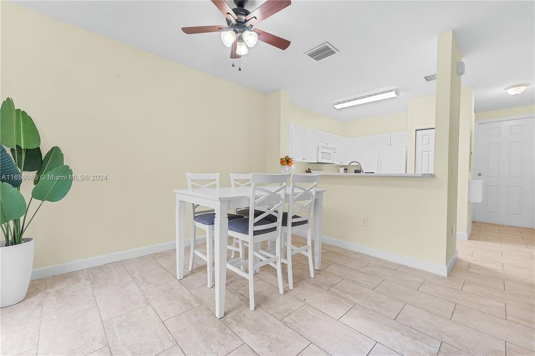 For Sale: $348,000 (3 beds, 2 baths, 1151 Square Feet)