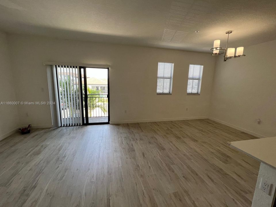 For Rent: $2,900 (3 beds, 2 baths, 1486 Square Feet)