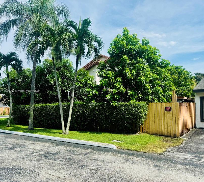 For Sale: $677,000 (3 beds, 2 baths, 1538 Square Feet)