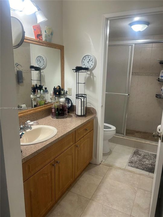 For Rent: $2,500 (2 beds, 2 baths, 897 Square Feet)