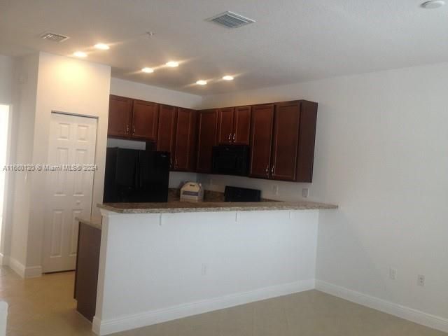 For Rent: $3,000 (2 beds, 2 baths, 1368 Square Feet)