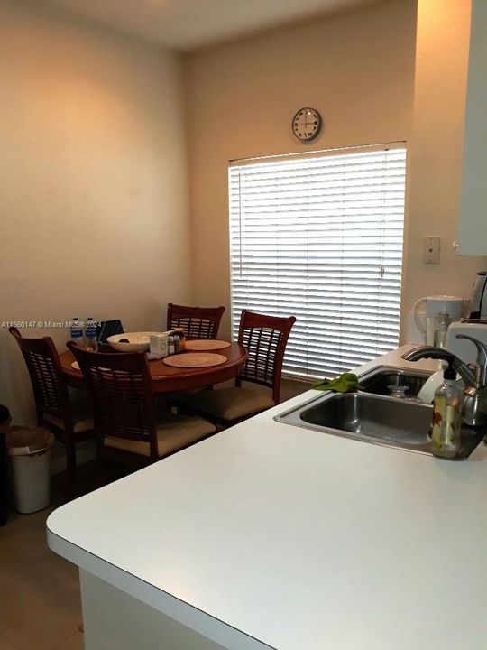 For Rent: $2,500 (3 beds, 2 baths, 1536 Square Feet)