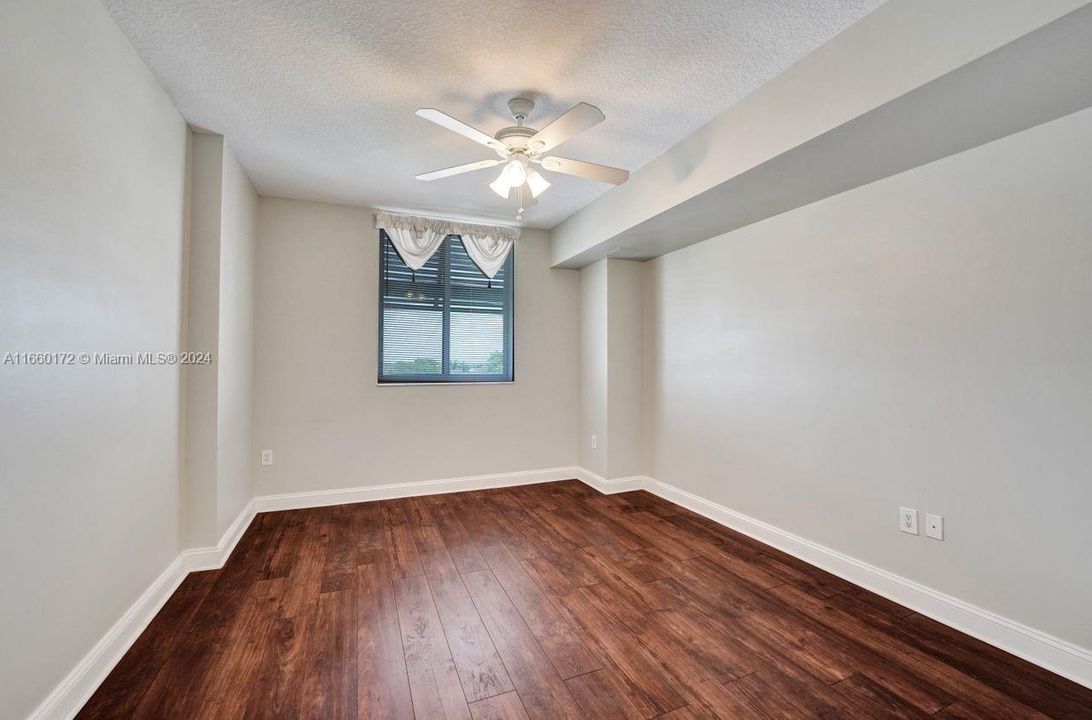 For Rent: $2,300 (1 beds, 1 baths, 765 Square Feet)