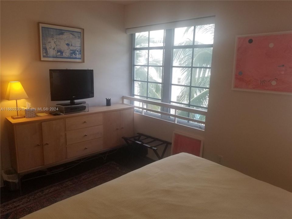 For Rent: $2,600 (1 beds, 1 baths, 628 Square Feet)