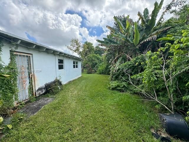 For Sale: $699,900 (3 beds, 2 baths, 2045 Square Feet)