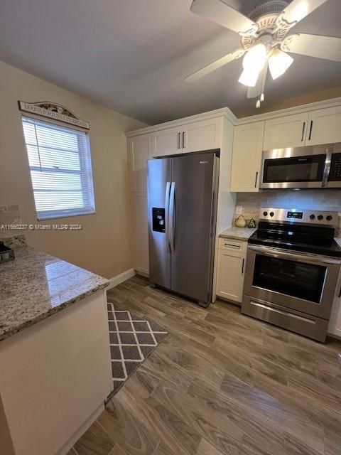 For Sale: $179,900 (2 beds, 2 baths, 1162 Square Feet)