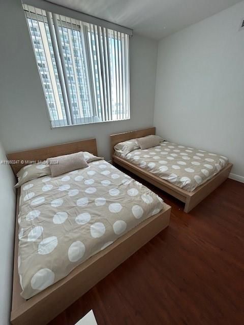 В аренду: $4,500 (2 спален, 2 ванн, 1052 Квадратных фут)