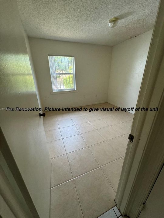 For Rent: $3,200 (3 beds, 2 baths, 999 Square Feet)