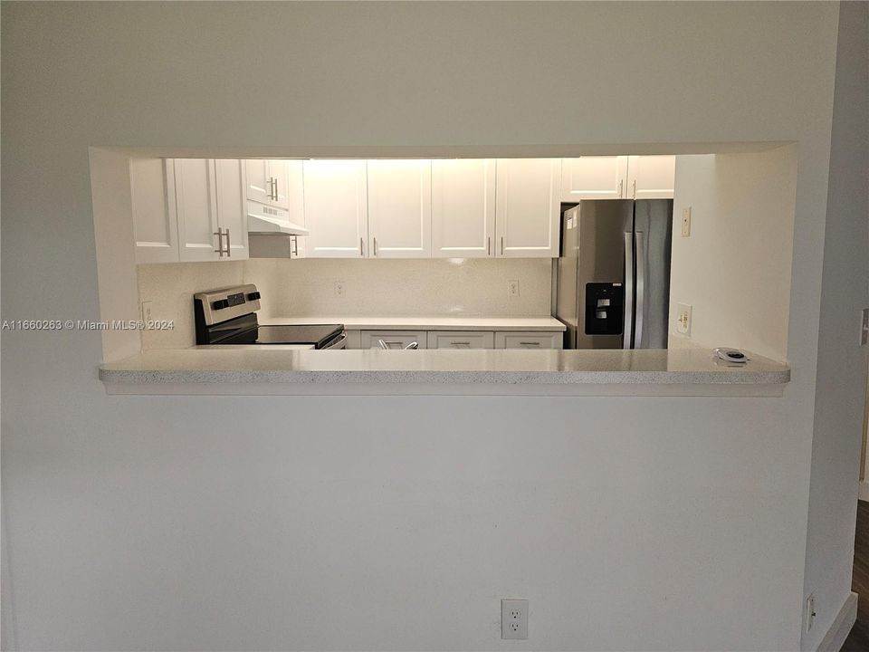 For Rent: $1,995 (1 beds, 1 baths, 1045 Square Feet)