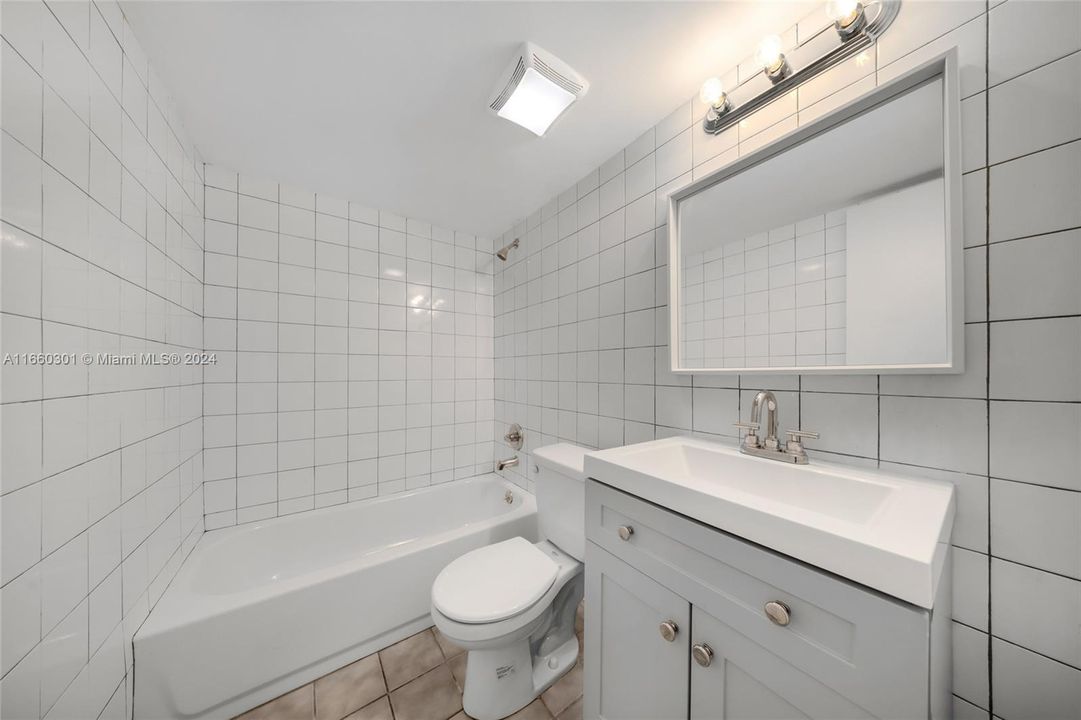 For Rent: $1,700 (1 beds, 1 baths, 614 Square Feet)