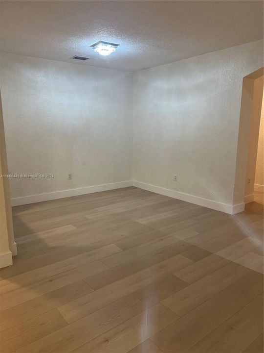 For Rent: $4,000 (3 beds, 2 baths, 1687 Square Feet)