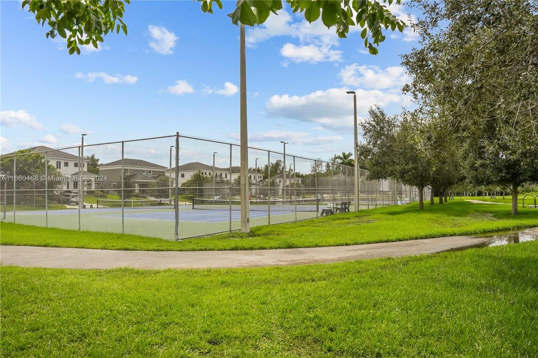 For Sale: $799,000 (3 beds, 2 baths, 1865 Square Feet)