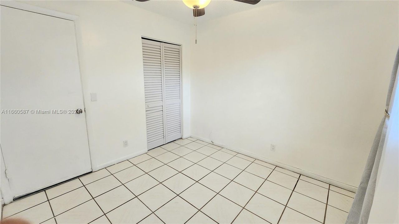 For Rent: $2,000 (2 beds, 1 baths, 1077 Square Feet)