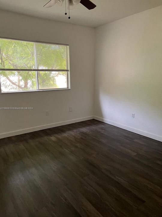 For Rent: $2,500 (3 beds, 2 baths, 1295 Square Feet)