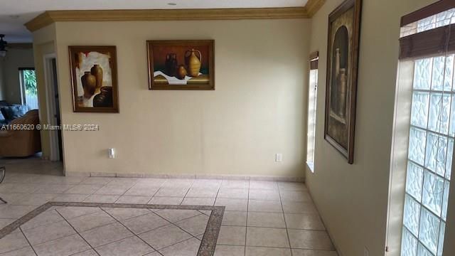 En Venta: $569,000 (3 camas, 2 baños, 1483 Pies cuadrados)