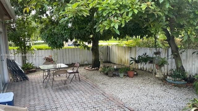 En Venta: $569,000 (3 camas, 2 baños, 1483 Pies cuadrados)