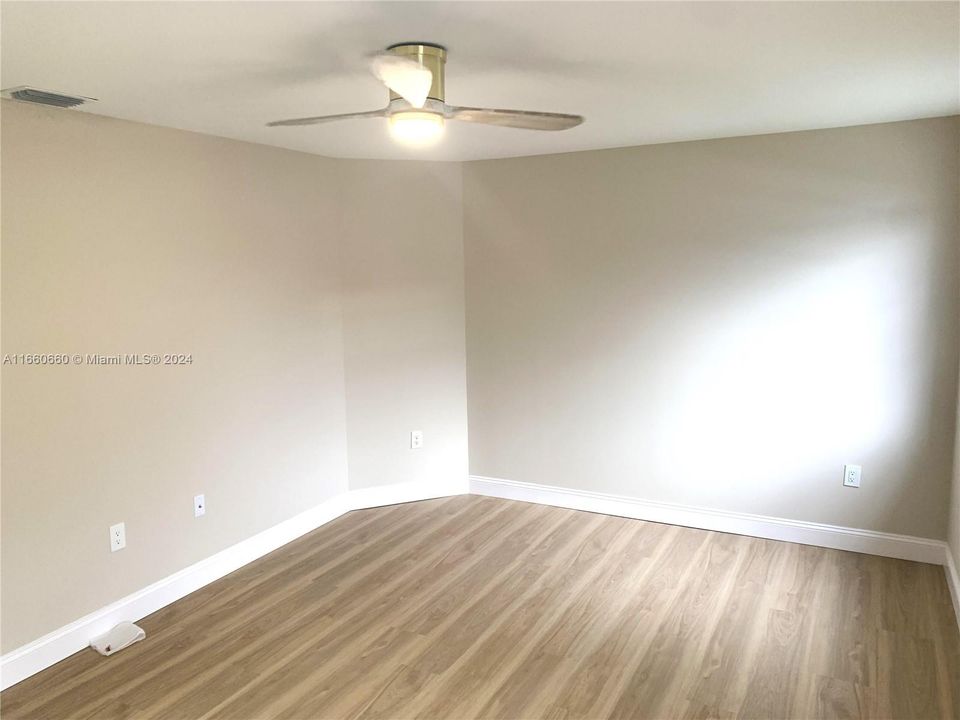 For Rent: $4,750 (3 beds, 2 baths, 1735 Square Feet)