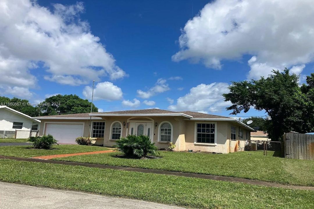 For Sale: $546,000 (3 beds, 2 baths, 1618 Square Feet)